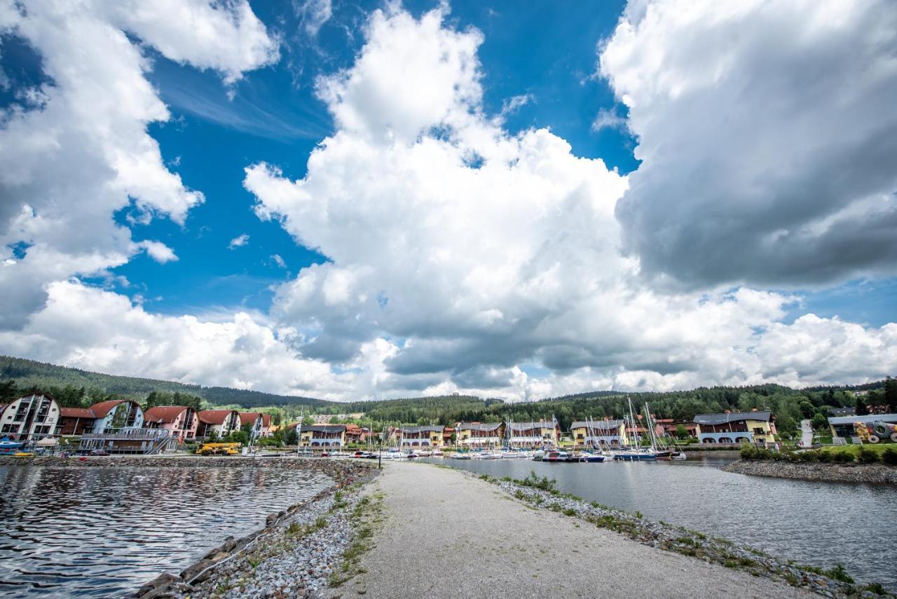 Lipno Nad Vltavou - Apartman 23 - Wifi, Parking, Netflix מראה חיצוני תמונה